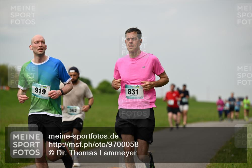 10.05.2026 - 8. Wedeler Halbmarathon Dr. Thomas Lammeyer http://msf.ph/oto/9700058 10.05.2026 11:38:56 Laufen 919, 362, 831 meine-sportfotos.de