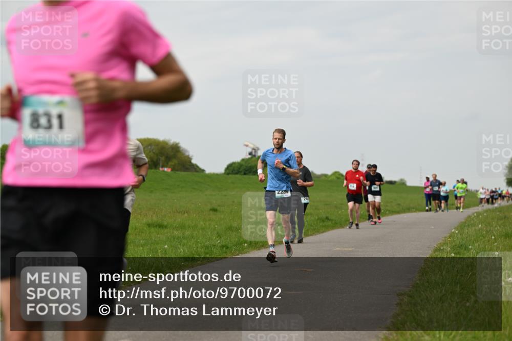 10.05.2026 - 8. Wedeler Halbmarathon Dr. Thomas Lammeyer http://msf.ph/oto/9700072 10.05.2026 11:38:58 Laufen 831, 2234, 249, 710 meine-sportfotos.de