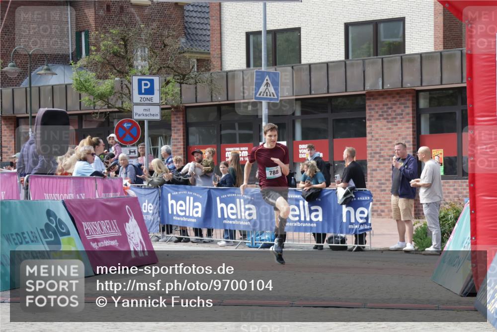 10.05.2026 - 8. Wedeler Halbmarathon Yannick Fuchs http://msf.ph/oto/9700104 10.05.2026 11:20:30 Ziel 788 meine-sportfotos.de