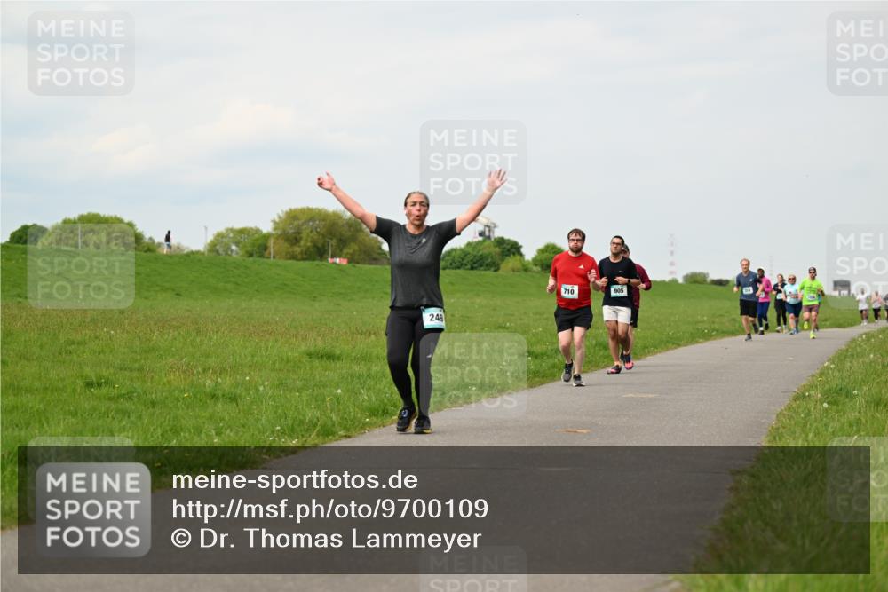 10.05.2026 - 8. Wedeler Halbmarathon Dr. Thomas Lammeyer http://msf.ph/oto/9700109 10.05.2026 11:39:02 Laufen 249, 710 meine-sportfotos.de