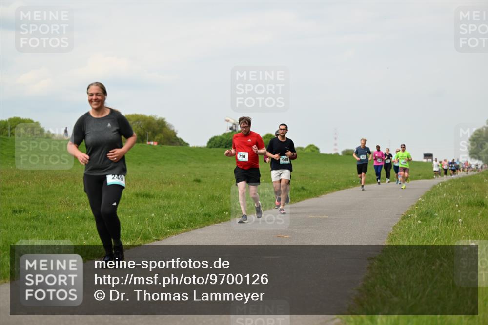 10.05.2026 - 8. Wedeler Halbmarathon Dr. Thomas Lammeyer http://msf.ph/oto/9700126 10.05.2026 11:39:04 Laufen 249, 710, 905 meine-sportfotos.de