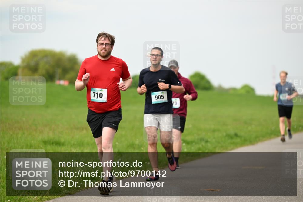 10.05.2026 - 8. Wedeler Halbmarathon Dr. Thomas Lammeyer http://msf.ph/oto/9700142 10.05.2026 11:39:06 Laufen 710, 905 meine-sportfotos.de