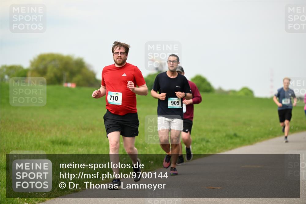 10.05.2026 - 8. Wedeler Halbmarathon Dr. Thomas Lammeyer http://msf.ph/oto/9700144 10.05.2026 11:39:05 Laufen 710, 905 meine-sportfotos.de