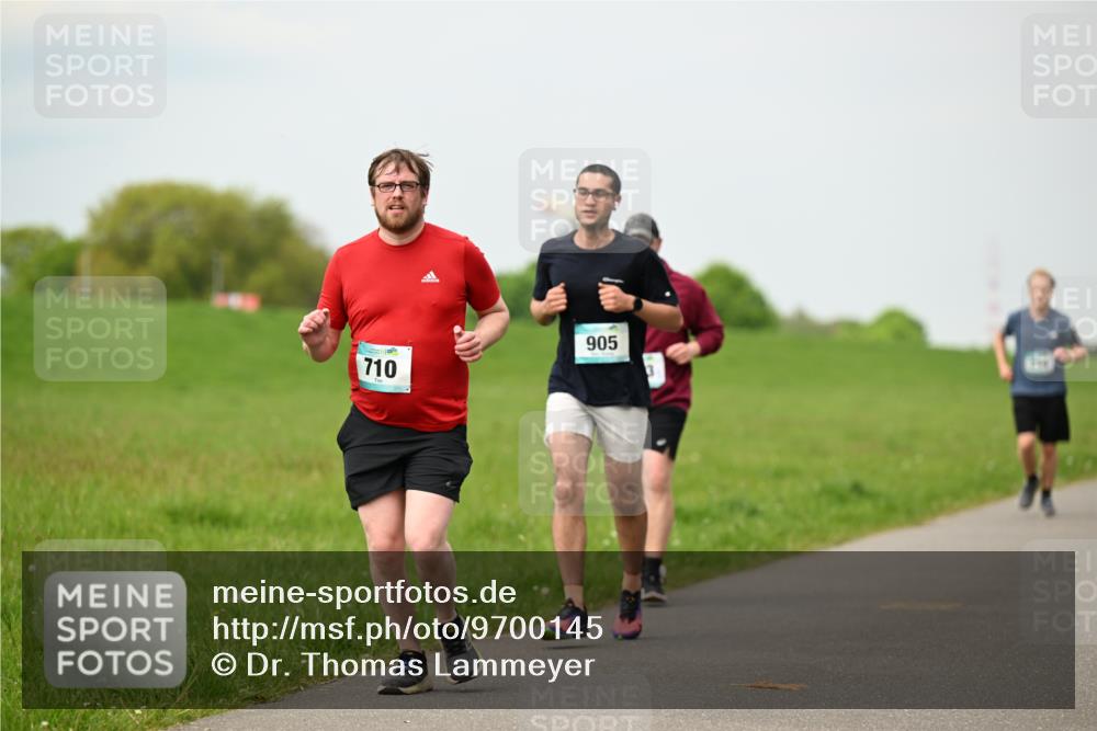 10.05.2026 - 8. Wedeler Halbmarathon Dr. Thomas Lammeyer http://msf.ph/oto/9700145 10.05.2026 11:39:05 Laufen 710, 905 meine-sportfotos.de