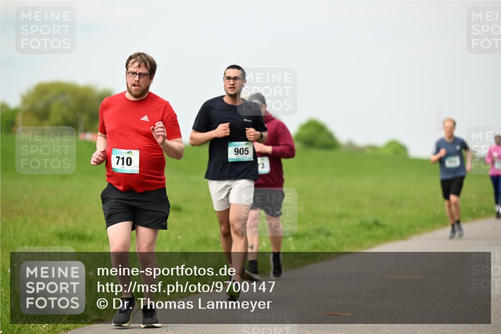 10.05.2026 - 8. Wedeler Halbmarathon Dr. Thomas Lammeyer http://msf.ph/oto/9700147 10.05.2026 11:39:06 Laufen 710, 905 meine-sportfotos.de