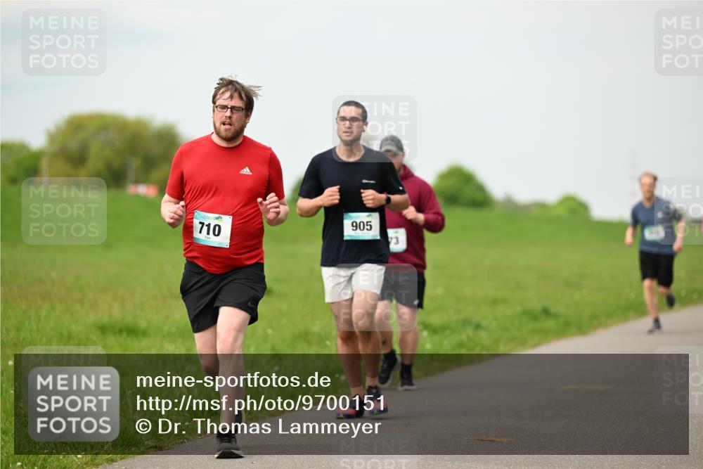 10.05.2026 - 8. Wedeler Halbmarathon Dr. Thomas Lammeyer http://msf.ph/oto/9700151 10.05.2026 11:39:06 Laufen 905, 710 meine-sportfotos.de