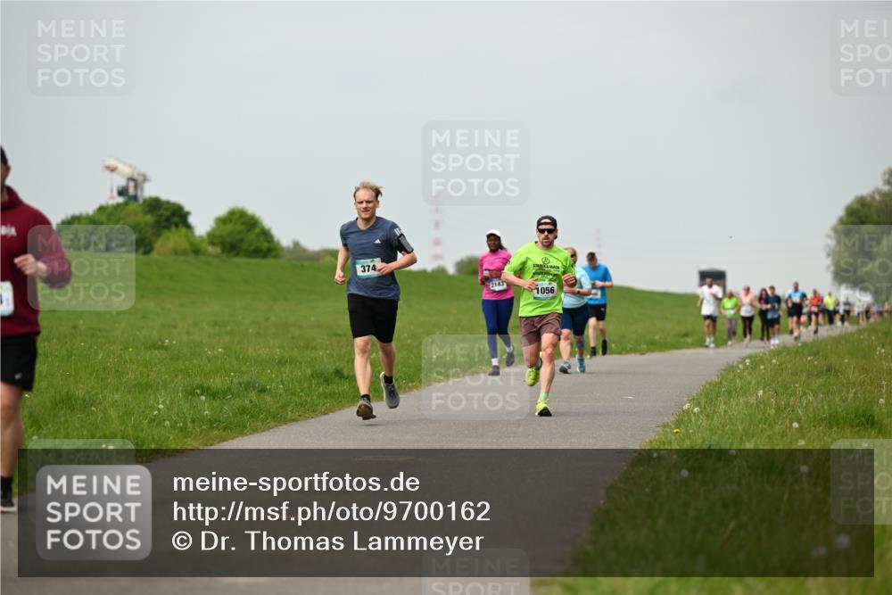 10.05.2026 - 8. Wedeler Halbmarathon Dr. Thomas Lammeyer http://msf.ph/oto/9700162 10.05.2026 11:39:08 Laufen 374, 2143, 1056 meine-sportfotos.de