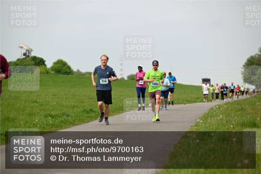 10.05.2026 - 8. Wedeler Halbmarathon Dr. Thomas Lammeyer http://msf.ph/oto/9700163 10.05.2026 11:39:08 Laufen 374, 2143, 1056 meine-sportfotos.de