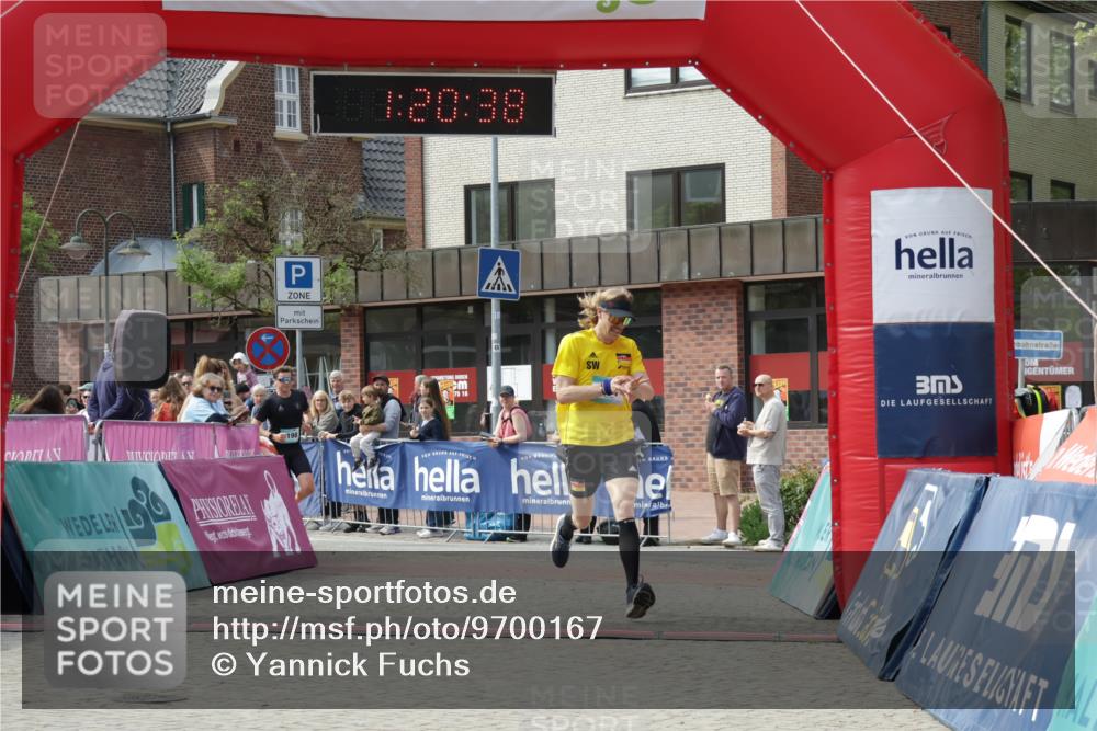 10.05.2026 - 8. Wedeler Halbmarathon Yannick Fuchs http://msf.ph/oto/9700167 10.05.2026 11:20:38 Ziel 791, 2198 meine-sportfotos.de