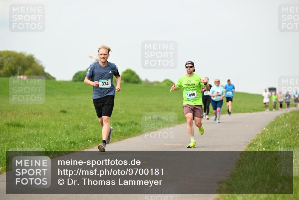 10.05.2026 - 8. Wedeler Halbmarathon Dr. Thomas Lammeyer http://msf.ph/oto/9700181 10.05.2026 11:39:10 Laufen 374, 1056 meine-sportfotos.de