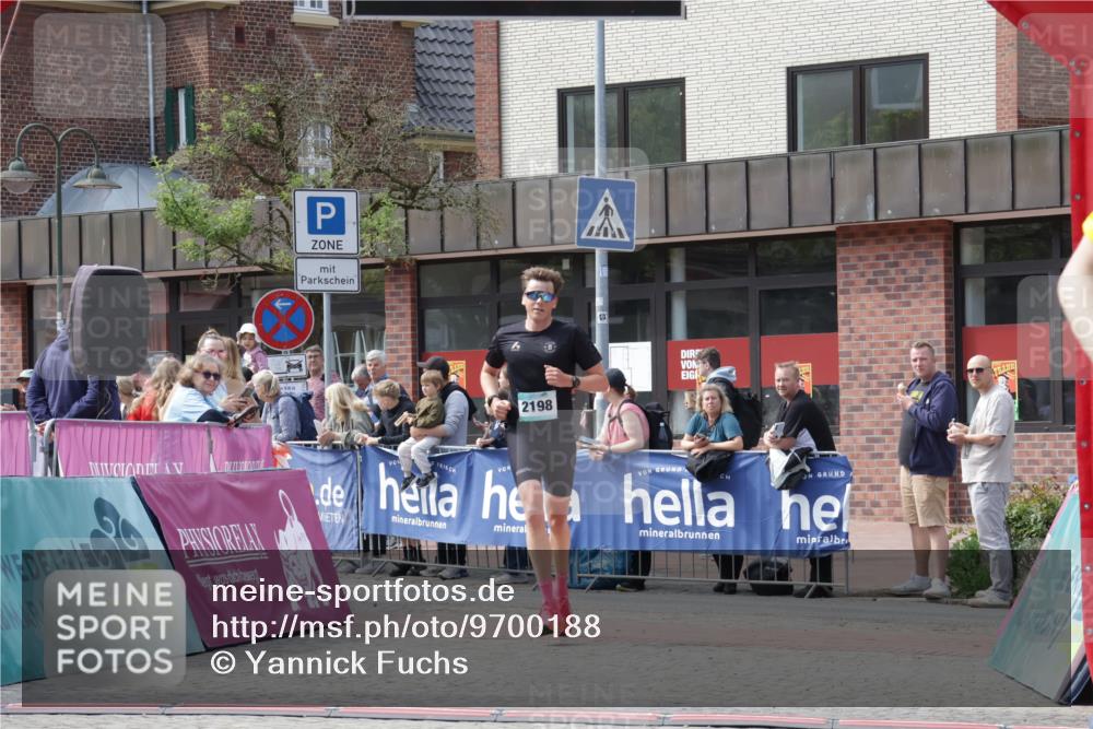 10.05.2026 - 8. Wedeler Halbmarathon Yannick Fuchs http://msf.ph/oto/9700188 10.05.2026 11:20:40 Ziel 791, 2198 meine-sportfotos.de