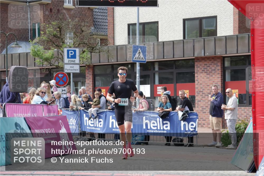 10.05.2026 - 8. Wedeler Halbmarathon Yannick Fuchs http://msf.ph/oto/9700193 10.05.2026 11:20:40 Ziel 791, 2198 meine-sportfotos.de