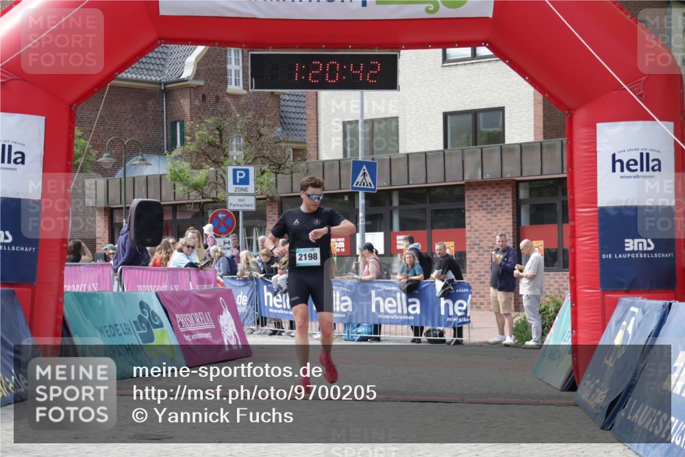 10.05.2026 - 8. Wedeler Halbmarathon Yannick Fuchs http://msf.ph/oto/9700205 10.05.2026 11:20:42 Ziel 791, 2198 meine-sportfotos.de