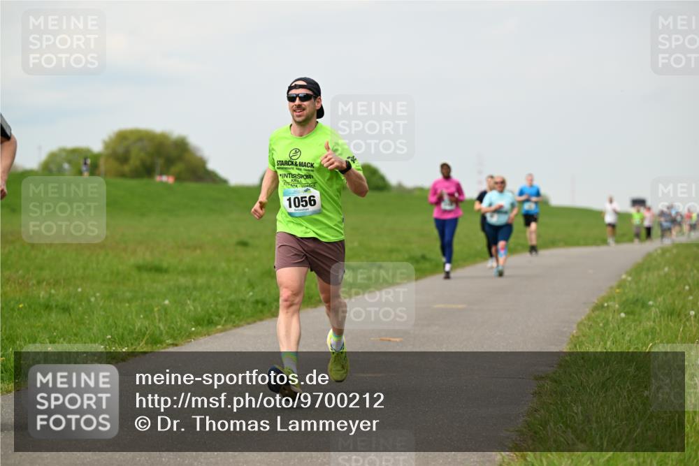 10.05.2026 - 8. Wedeler Halbmarathon Dr. Thomas Lammeyer http://msf.ph/oto/9700212 10.05.2026 11:39:13 Laufen 1056 meine-sportfotos.de
