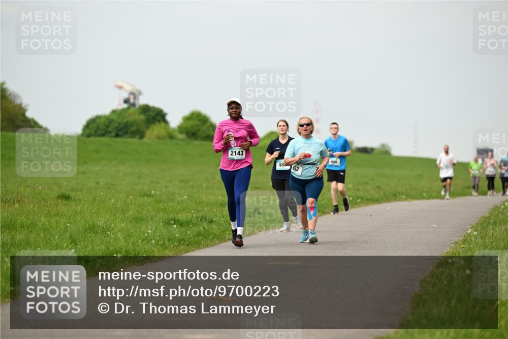 10.05.2026 - 8. Wedeler Halbmarathon Dr. Thomas Lammeyer http://msf.ph/oto/9700223 10.05.2026 11:39:15 Laufen 2143, 652 meine-sportfotos.de