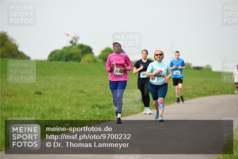 10.05.2026 - 8. Wedeler Halbmarathon Dr. Thomas Lammeyer http://msf.ph/oto/9700232 10.05.2026 11:39:16 Laufen 214, 480, 652 meine-sportfotos.de