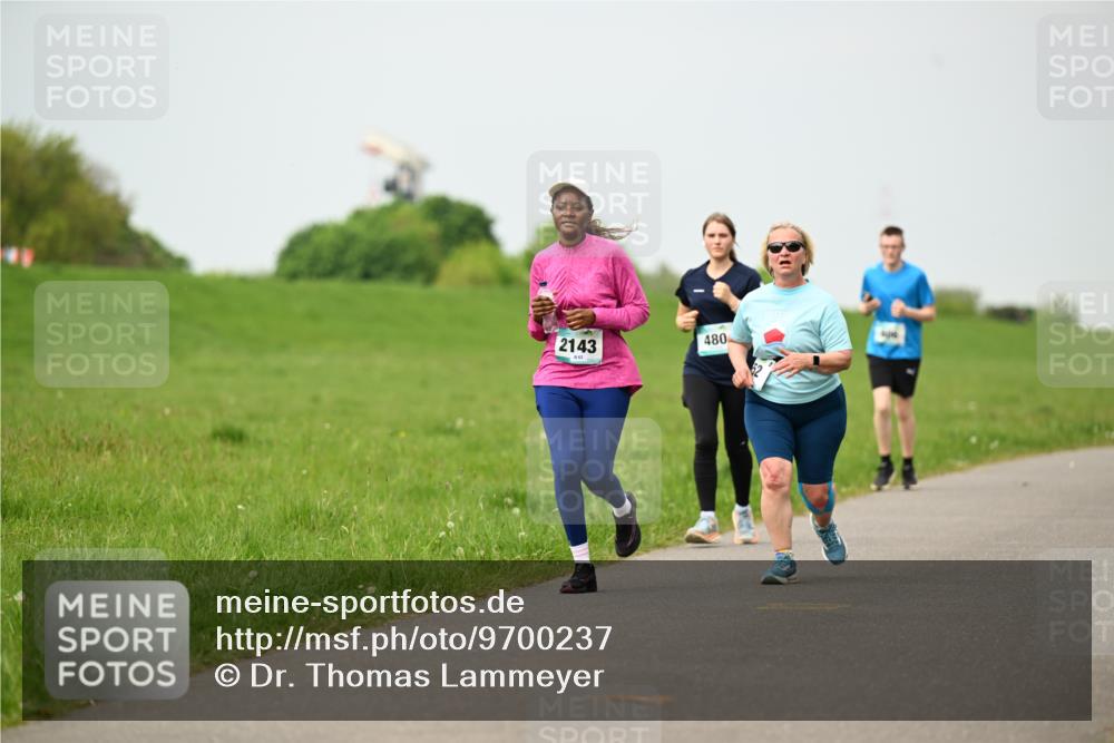 10.05.2026 - 8. Wedeler Halbmarathon Dr. Thomas Lammeyer http://msf.ph/oto/9700237 10.05.2026 11:39:16 Laufen 2143, 480 meine-sportfotos.de
