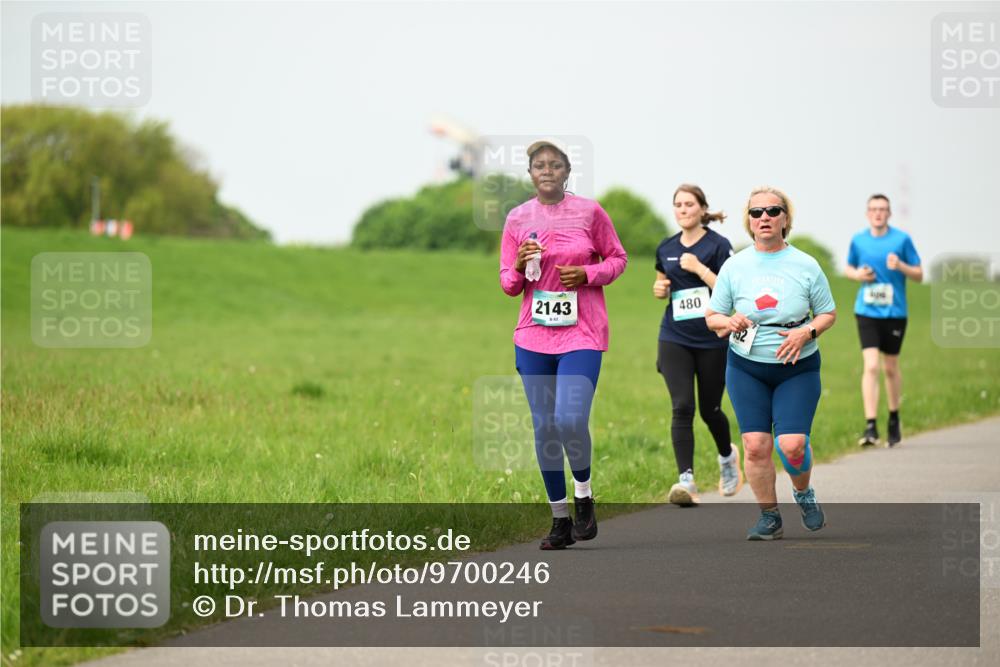 10.05.2026 - 8. Wedeler Halbmarathon Dr. Thomas Lammeyer http://msf.ph/oto/9700246 10.05.2026 11:39:17 Laufen 2143, 480 meine-sportfotos.de