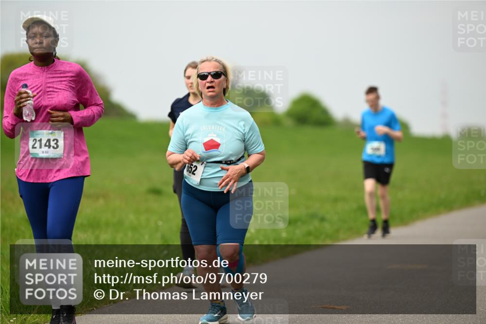 10.05.2026 - 8. Wedeler Halbmarathon Dr. Thomas Lammeyer http://msf.ph/oto/9700279 10.05.2026 11:39:21 Laufen 2143, 652 meine-sportfotos.de