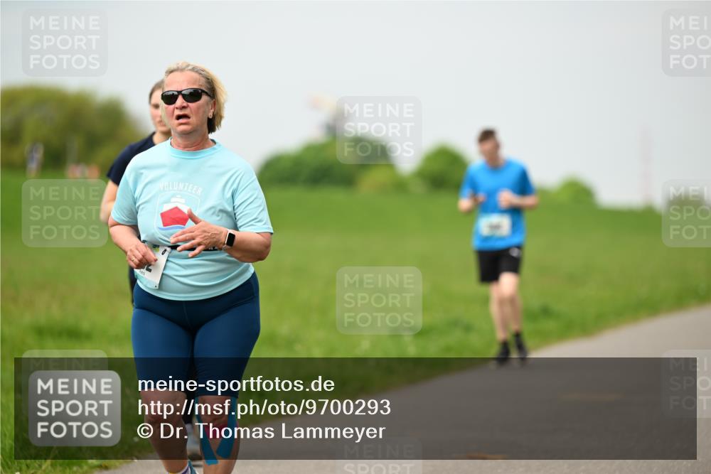 10.05.2026 - 8. Wedeler Halbmarathon Dr. Thomas Lammeyer http://msf.ph/oto/9700293 10.05.2026 11:39:22 Laufen  meine-sportfotos.de