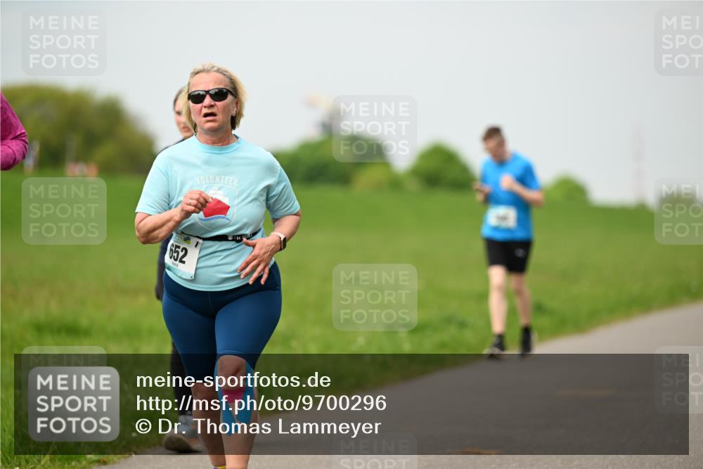 10.05.2026 - 8. Wedeler Halbmarathon Dr. Thomas Lammeyer http://msf.ph/oto/9700296 10.05.2026 11:39:22 Laufen 652 meine-sportfotos.de