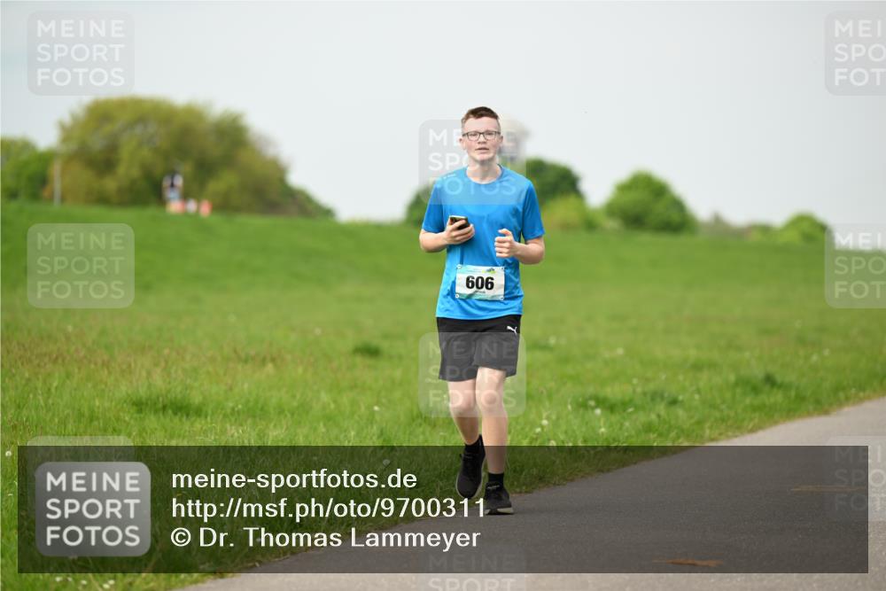 10.05.2026 - 8. Wedeler Halbmarathon Dr. Thomas Lammeyer http://msf.ph/oto/9700311 10.05.2026 11:39:25 Laufen 606 meine-sportfotos.de