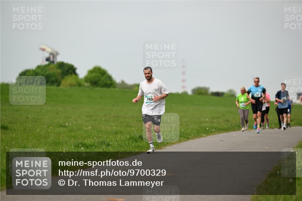 10.05.2026 - 8. Wedeler Halbmarathon Dr. Thomas Lammeyer http://msf.ph/oto/9700329 10.05.2026 11:39:29 Laufen 743 meine-sportfotos.de