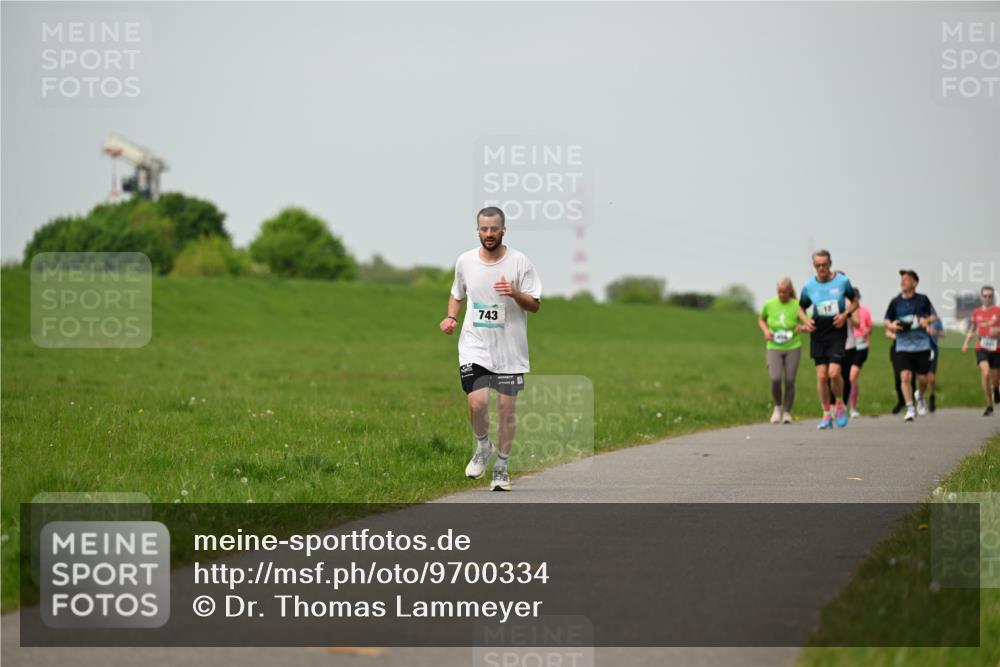 10.05.2026 - 8. Wedeler Halbmarathon Dr. Thomas Lammeyer http://msf.ph/oto/9700334 10.05.2026 11:39:29 Laufen 743 meine-sportfotos.de