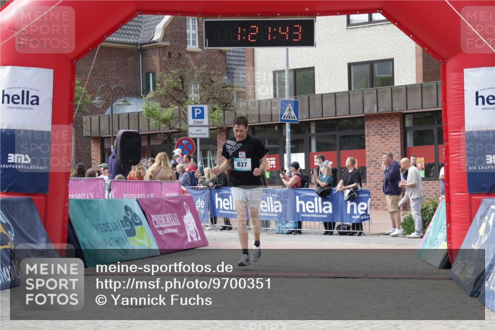 10.05.2026 - 8. Wedeler Halbmarathon Yannick Fuchs http://msf.ph/oto/9700351 10.05.2026 11:21:43 Ziel 837, 2236 meine-sportfotos.de