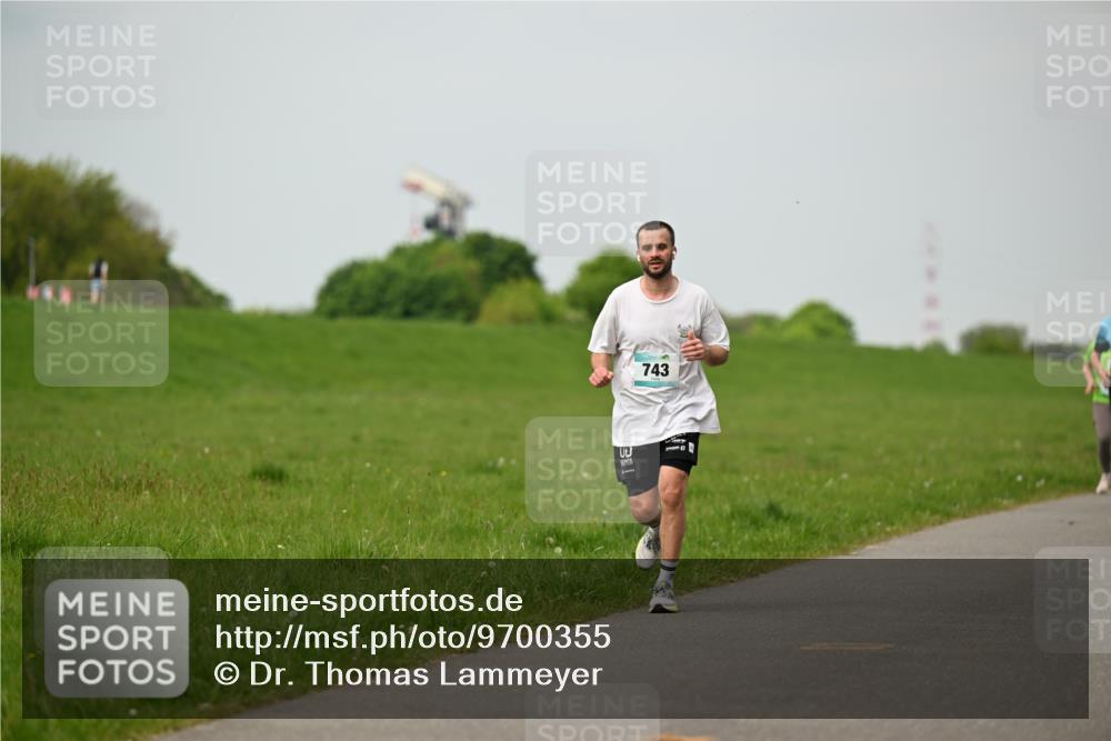 10.05.2026 - 8. Wedeler Halbmarathon Dr. Thomas Lammeyer http://msf.ph/oto/9700355 10.05.2026 11:39:31 Laufen 743 meine-sportfotos.de