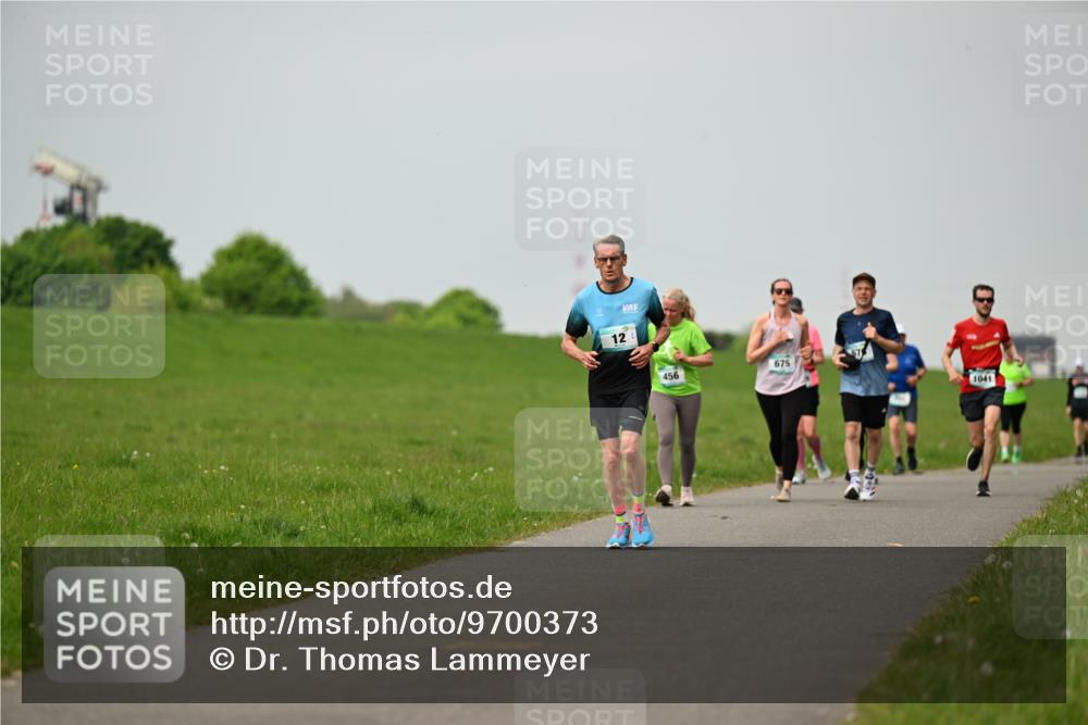 10.05.2026 - 8. Wedeler Halbmarathon Dr. Thomas Lammeyer http://msf.ph/oto/9700373 10.05.2026 11:39:35 Laufen 456, 675, 1041 meine-sportfotos.de