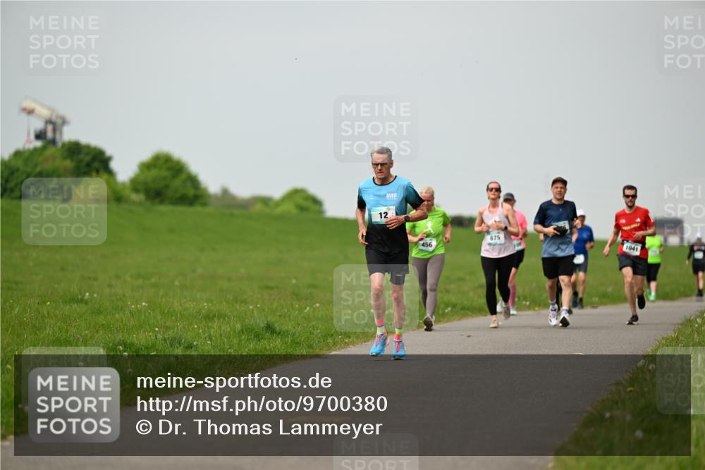 10.05.2026 - 8. Wedeler Halbmarathon Dr. Thomas Lammeyer http://msf.ph/oto/9700380 10.05.2026 11:39:35 Laufen 456, 675, 1041 meine-sportfotos.de
