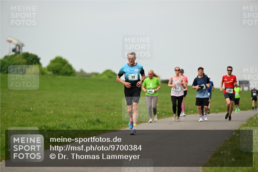 10.05.2026 - 8. Wedeler Halbmarathon Dr. Thomas Lammeyer http://msf.ph/oto/9700384 10.05.2026 11:39:35 Laufen 456, 675, 1041 meine-sportfotos.de