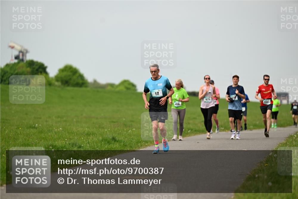 10.05.2026 - 8. Wedeler Halbmarathon Dr. Thomas Lammeyer http://msf.ph/oto/9700387 10.05.2026 11:39:35 Laufen 456, 675, 1041 meine-sportfotos.de