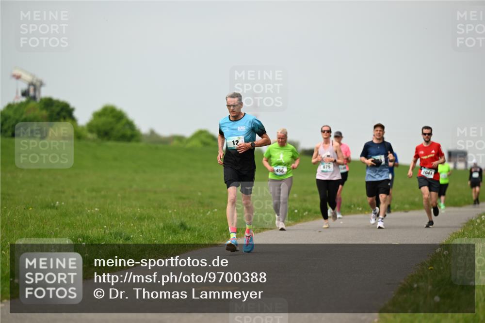 10.05.2026 - 8. Wedeler Halbmarathon Dr. Thomas Lammeyer http://msf.ph/oto/9700388 10.05.2026 11:39:36 Laufen 456, 675, 1041 meine-sportfotos.de