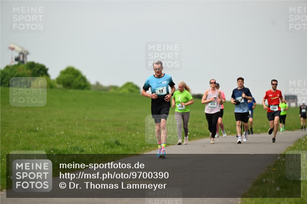 10.05.2026 - 8. Wedeler Halbmarathon Dr. Thomas Lammeyer http://msf.ph/oto/9700390 10.05.2026 11:39:35 Laufen 456, 675, 1041 meine-sportfotos.de
