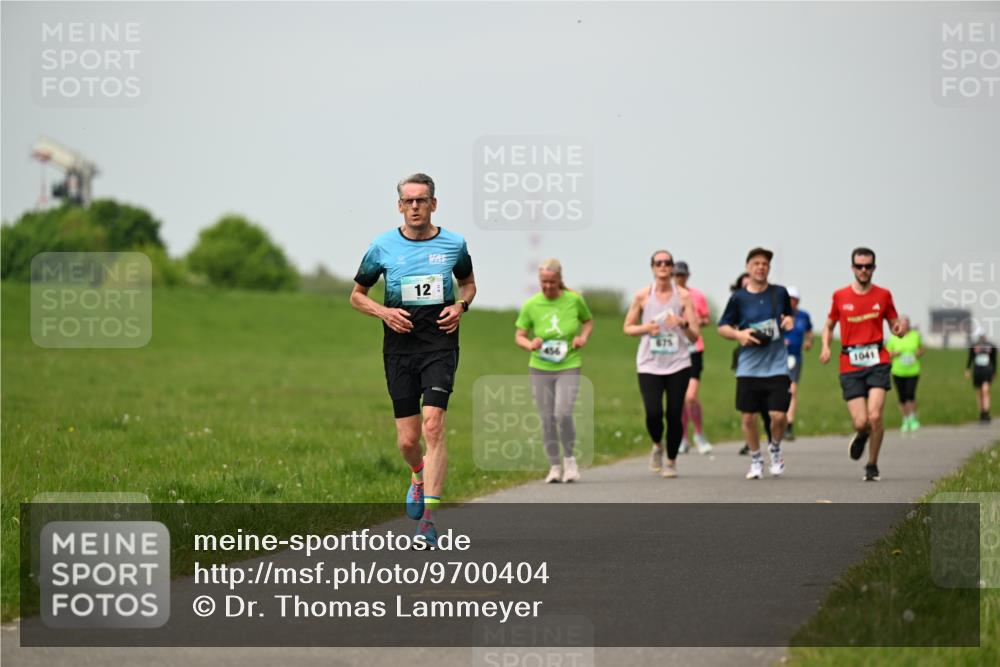 10.05.2026 - 8. Wedeler Halbmarathon Dr. Thomas Lammeyer http://msf.ph/oto/9700404 10.05.2026 11:39:37 Laufen 456, 1041 meine-sportfotos.de