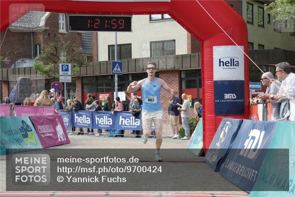 10.05.2026 - 8. Wedeler Halbmarathon Yannick Fuchs http://msf.ph/oto/9700424 10.05.2026 11:21:58 Ziel 863 meine-sportfotos.de