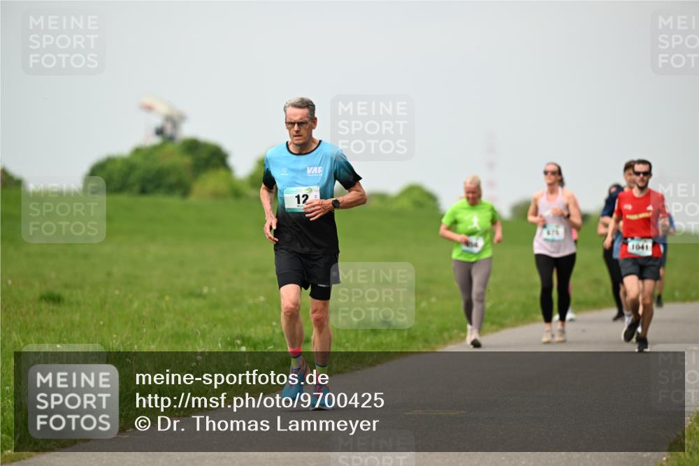 10.05.2026 - 8. Wedeler Halbmarathon Dr. Thomas Lammeyer http://msf.ph/oto/9700425 10.05.2026 11:39:39 Laufen 476, 1041 meine-sportfotos.de