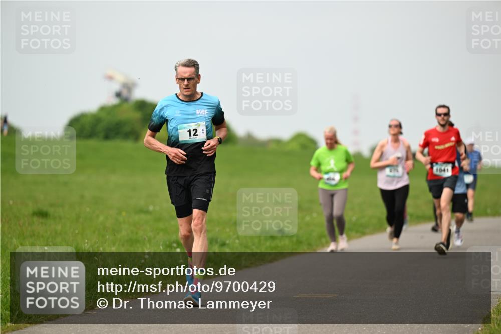 10.05.2026 - 8. Wedeler Halbmarathon Dr. Thomas Lammeyer http://msf.ph/oto/9700429 10.05.2026 11:39:39 Laufen 1041 meine-sportfotos.de
