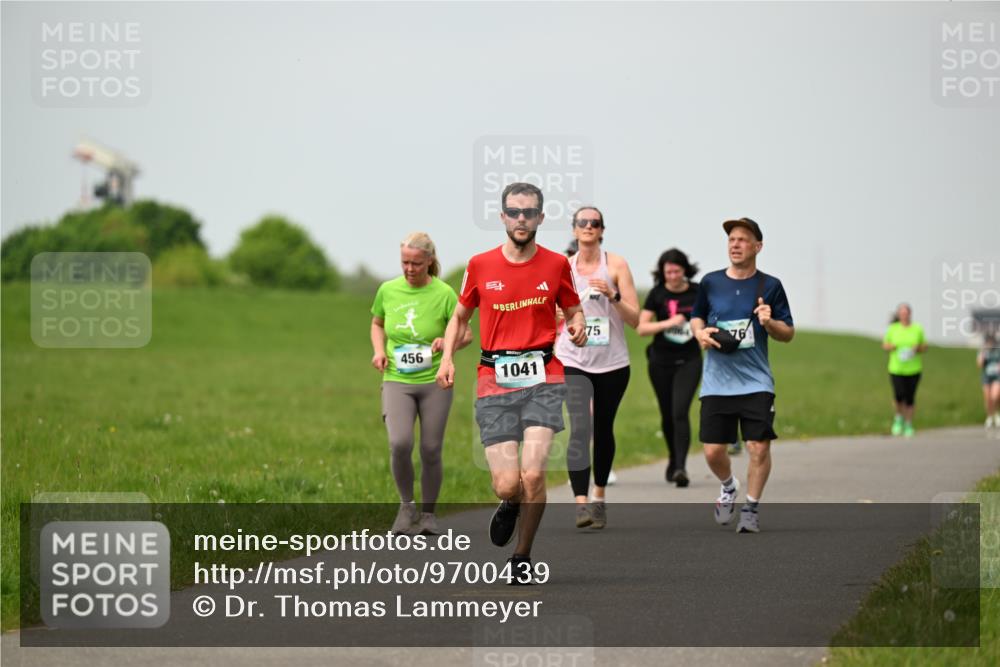 10.05.2026 - 8. Wedeler Halbmarathon Dr. Thomas Lammeyer http://msf.ph/oto/9700439 10.05.2026 11:39:42 Laufen 456, 1041 meine-sportfotos.de