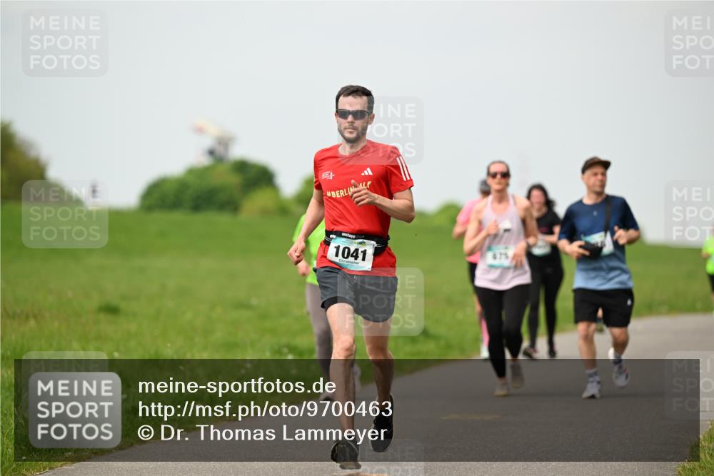 10.05.2026 - 8. Wedeler Halbmarathon Dr. Thomas Lammeyer http://msf.ph/oto/9700463 10.05.2026 11:39:43 Laufen 1041, 675 meine-sportfotos.de