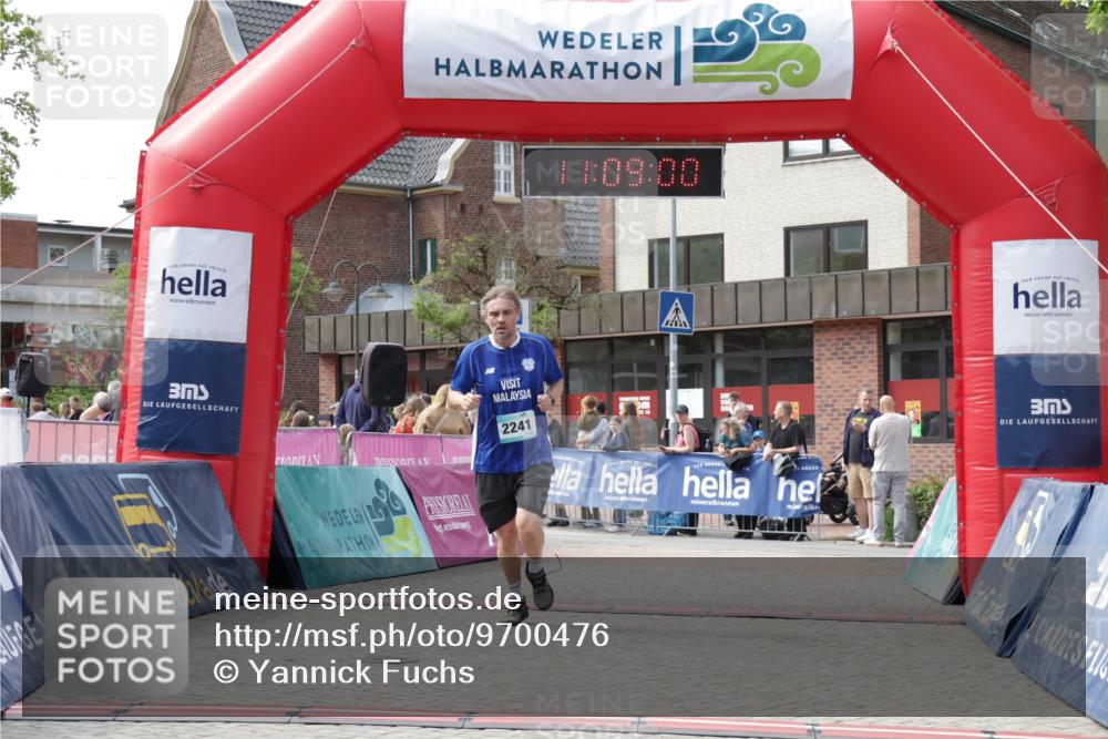 10.05.2026 - 8. Wedeler Halbmarathon Yannick Fuchs http://msf.ph/oto/9700476 10.05.2026 11:22:12 Ziel 2241 meine-sportfotos.de