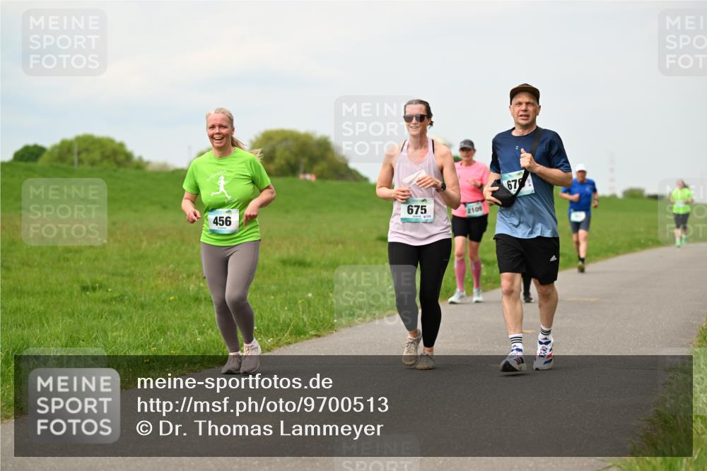10.05.2026 - 8. Wedeler Halbmarathon Dr. Thomas Lammeyer http://msf.ph/oto/9700513 10.05.2026 11:39:49 Laufen 456, 675, 2109 meine-sportfotos.de
