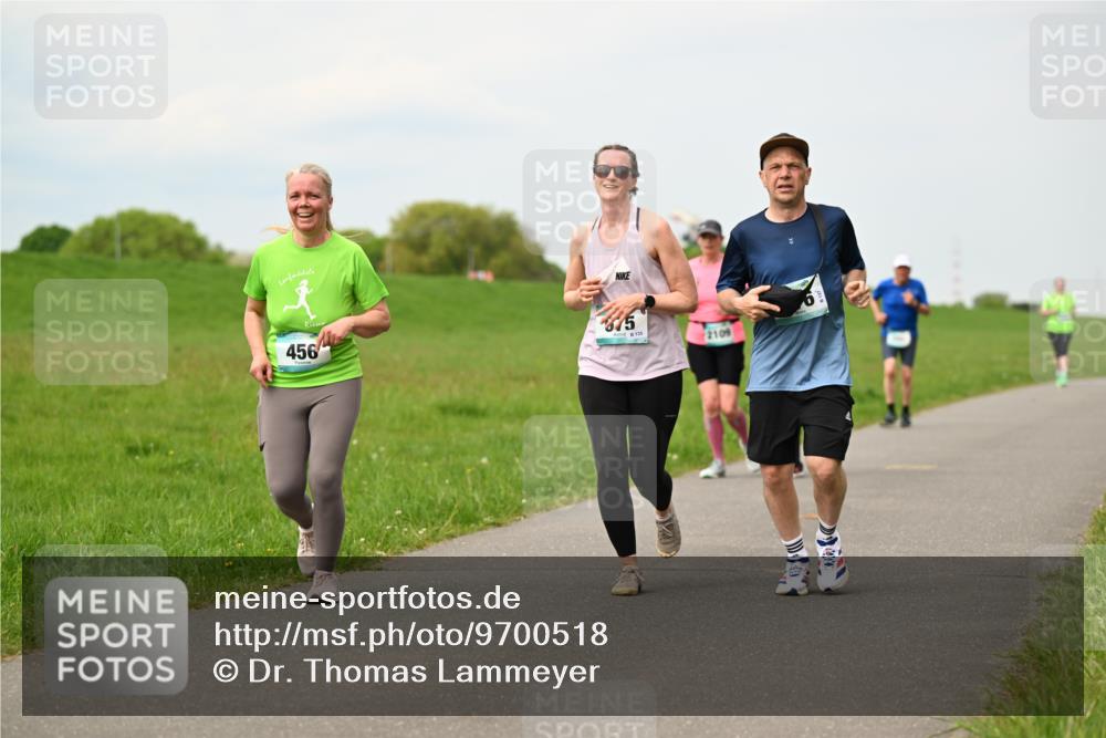 10.05.2026 - 8. Wedeler Halbmarathon Dr. Thomas Lammeyer http://msf.ph/oto/9700518 10.05.2026 11:39:49 Laufen 456, 135, 2109 meine-sportfotos.de