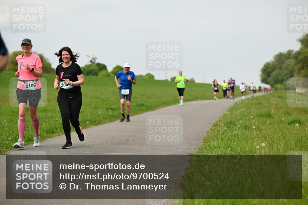 10.05.2026 - 8. Wedeler Halbmarathon Dr. Thomas Lammeyer http://msf.ph/oto/9700524 10.05.2026 11:39:52 Laufen 2109, 206, 201 meine-sportfotos.de
