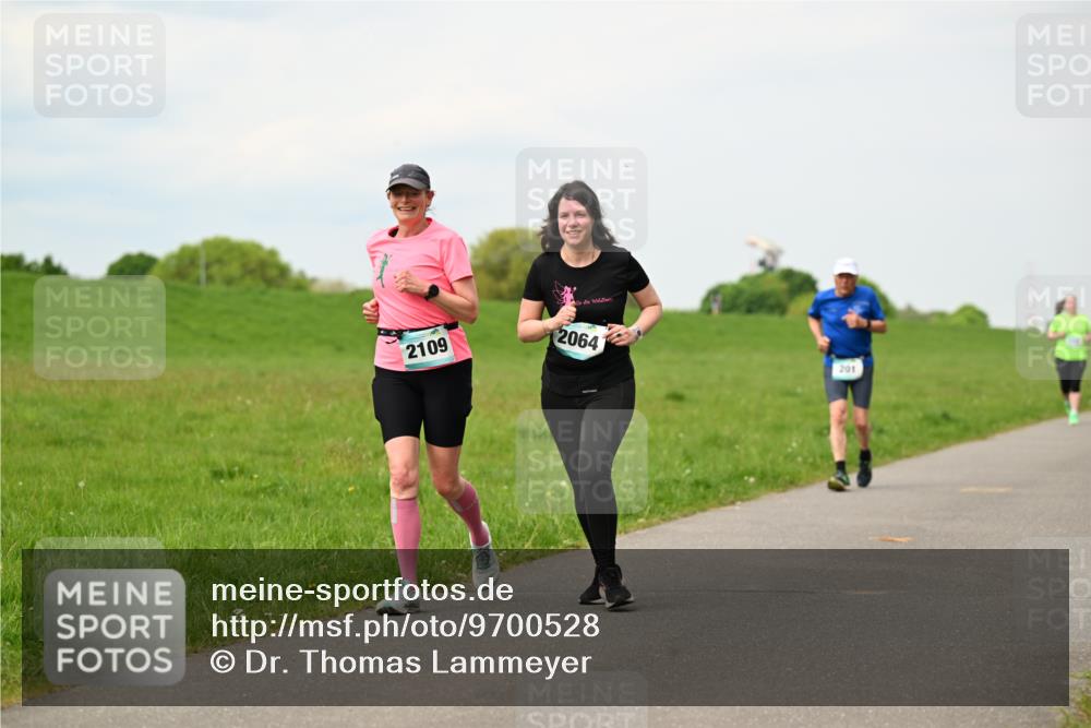 10.05.2026 - 8. Wedeler Halbmarathon Dr. Thomas Lammeyer http://msf.ph/oto/9700528 10.05.2026 11:39:53 Laufen 2109, 2064, 201 meine-sportfotos.de