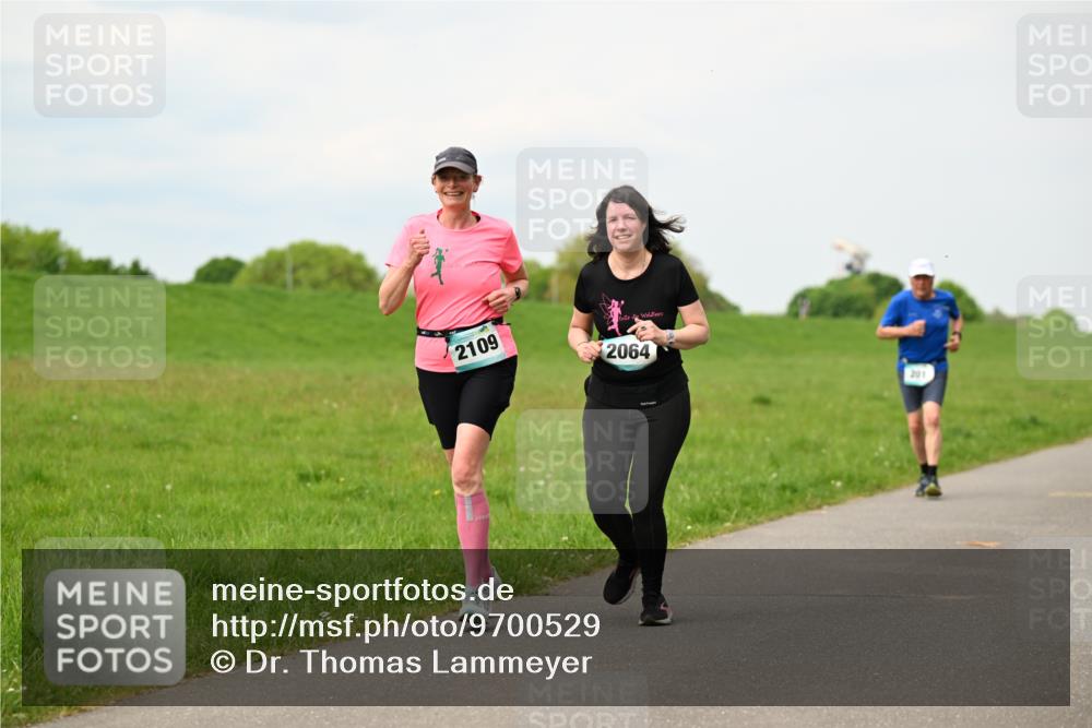 10.05.2026 - 8. Wedeler Halbmarathon Dr. Thomas Lammeyer http://msf.ph/oto/9700529 10.05.2026 11:39:53 Laufen 2109, 2064, 201 meine-sportfotos.de