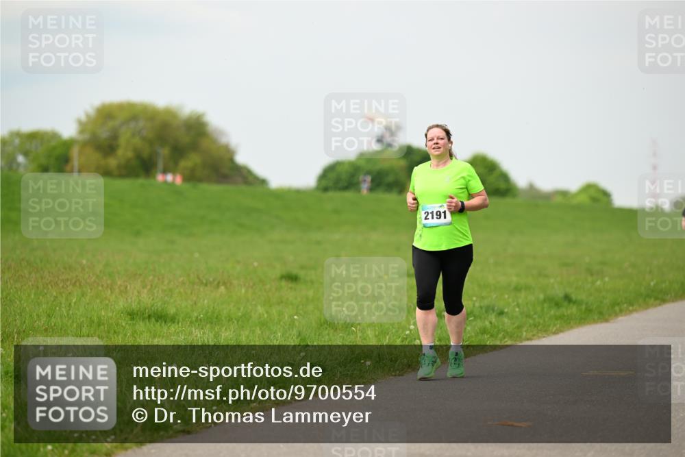 10.05.2026 - 8. Wedeler Halbmarathon Dr. Thomas Lammeyer http://msf.ph/oto/9700554 10.05.2026 11:40:00 Laufen 2191 meine-sportfotos.de