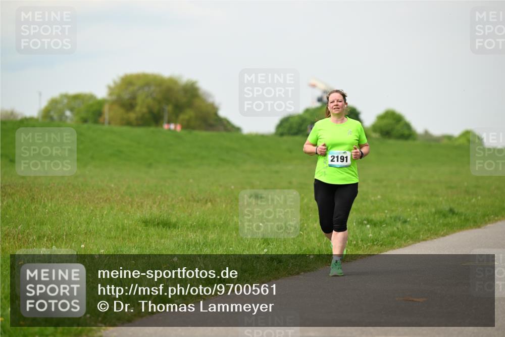 10.05.2026 - 8. Wedeler Halbmarathon Dr. Thomas Lammeyer http://msf.ph/oto/9700561 10.05.2026 11:40:01 Laufen 2191 meine-sportfotos.de